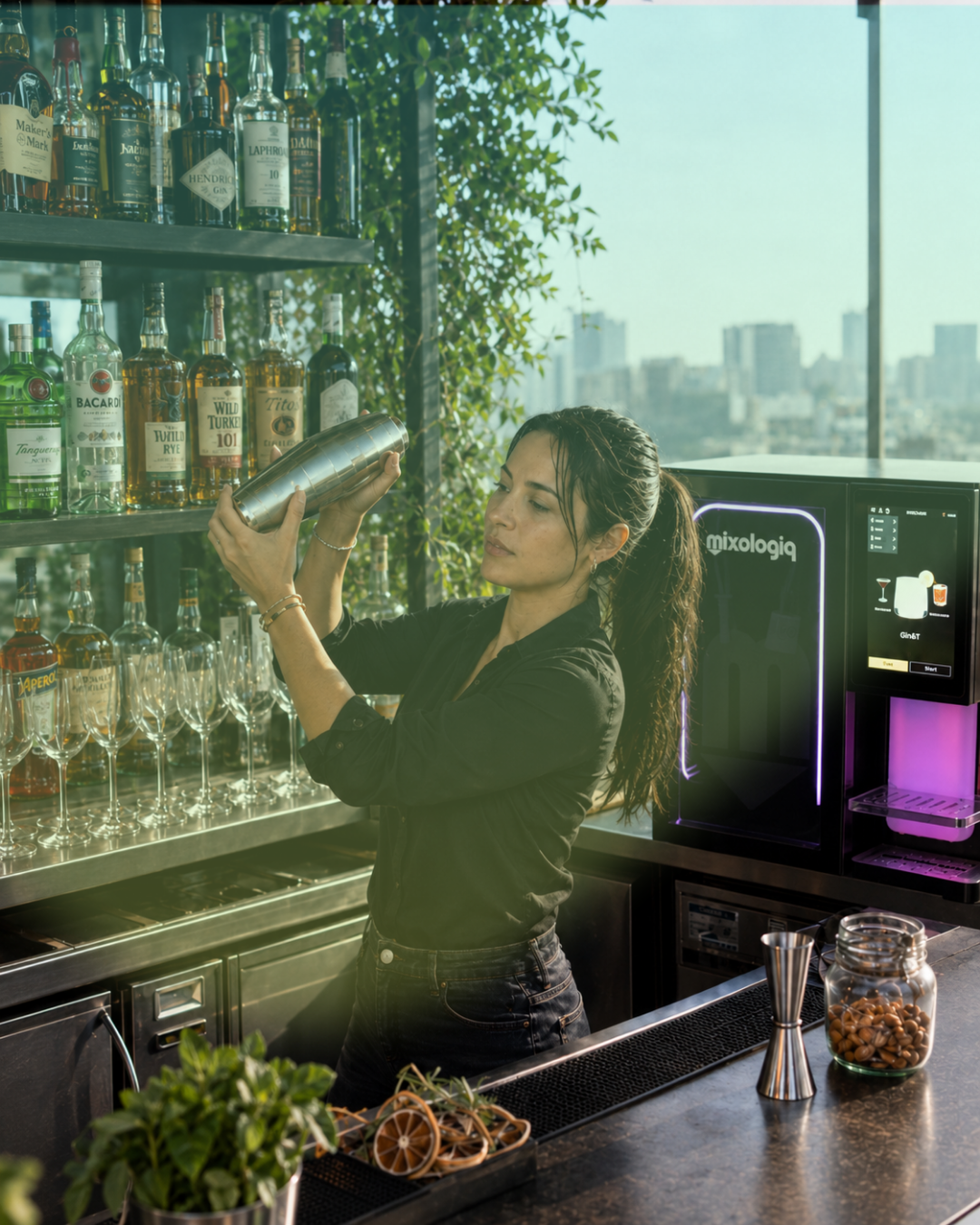 Mixo 8 for focused summer cocktails service